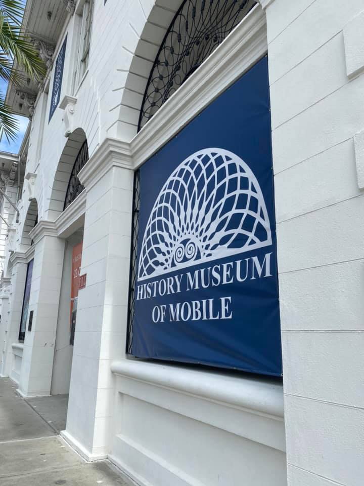 Custom outdoor banners